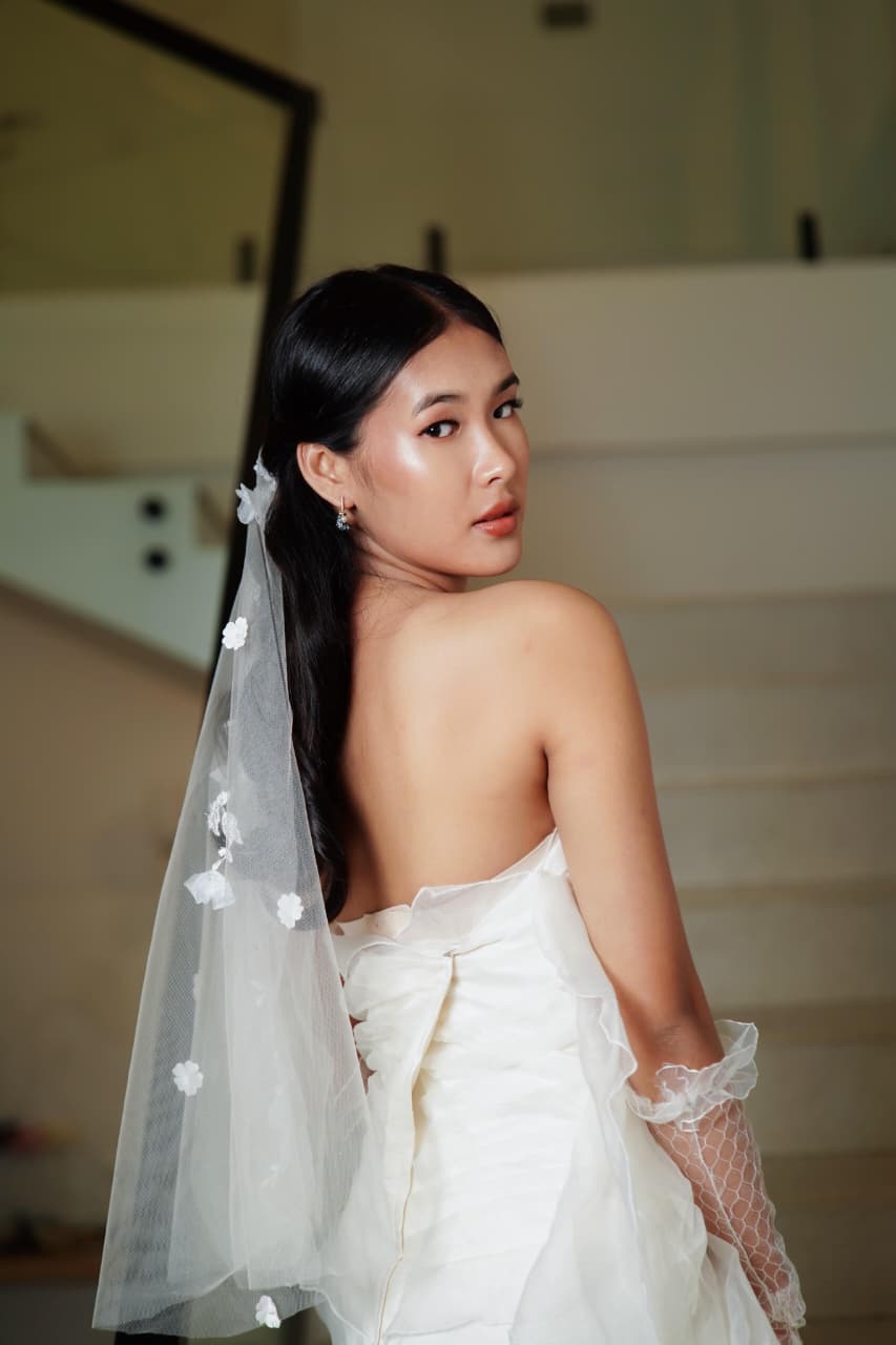 Bridal makeup — elegant look with veil